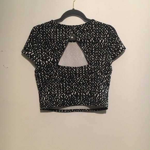 Blanca and white Patterned cropped top - Picture 2 of 3